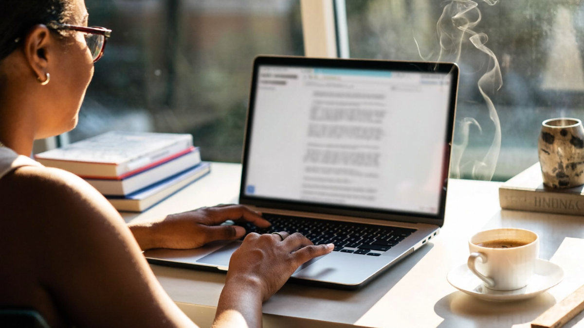 IA para escrever textos: as melhores ferramentas e o método sem “cara de IA”